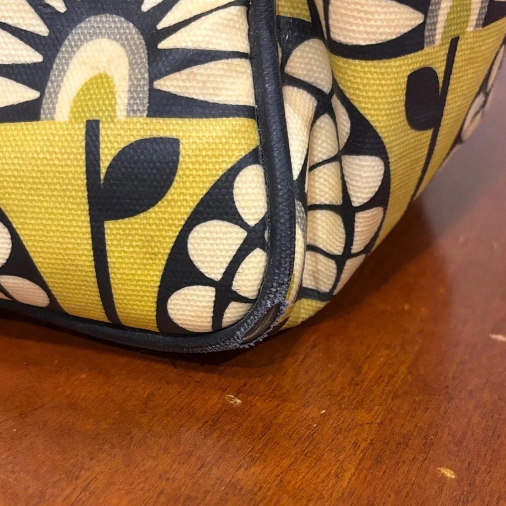 Petunia Pickle Bottom Glazed Sashay Satchel Floral‎ Diaper Bag Backpack